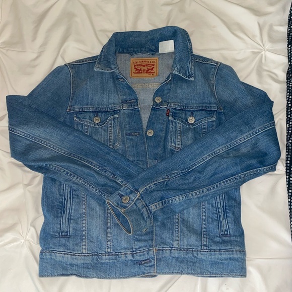 Levis Jean Jacket - Picture 1 of 2